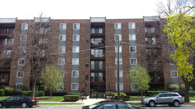 825 Pearson St #2E, Des Plaines, IL 60016 photo 1
