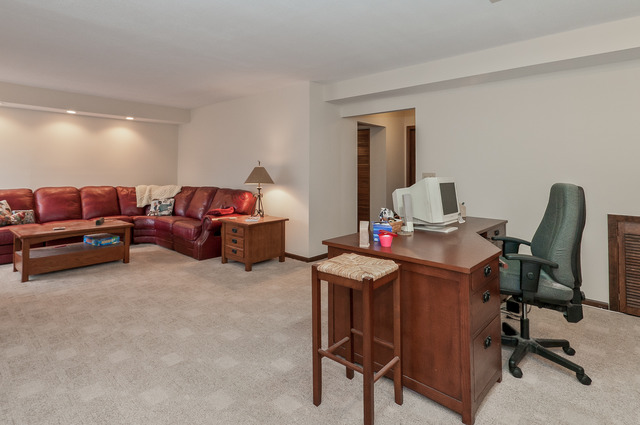 4425 Beacon Ct, Hoffman Estates, IL 60192 photo 7