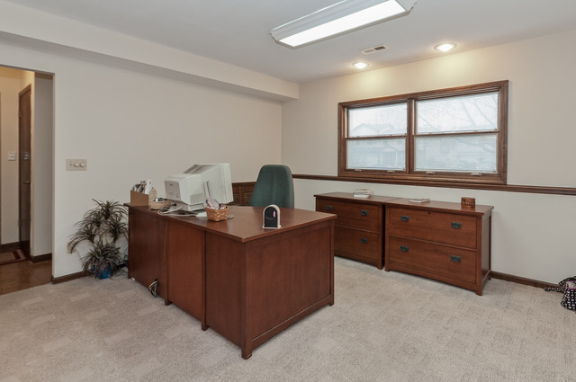 4425 Beacon Ct, Hoffman Estates, IL 60192 photo 9
