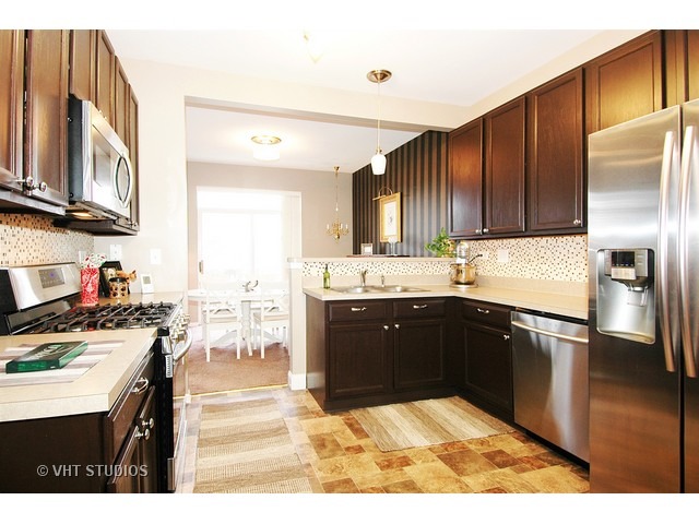 503 Horizon Dr #A, Bartlett, IL 60103 photo 2