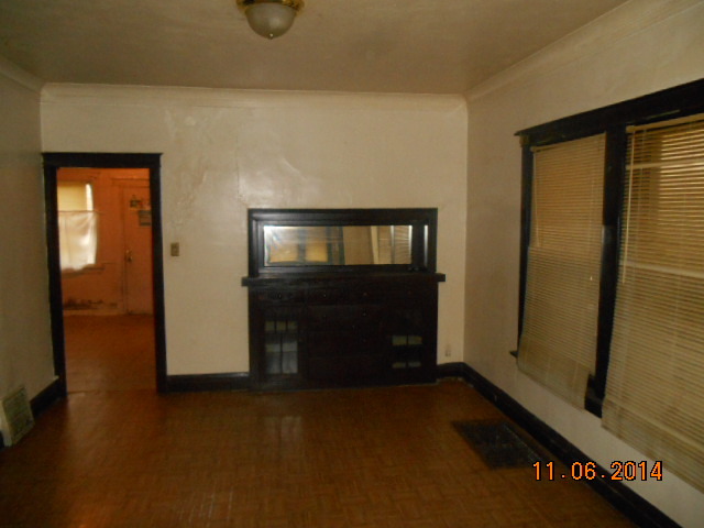 7251 S Artesian Ave, Chicago, IL 60629 photo 2