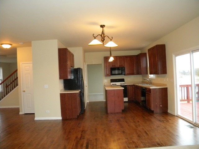 2526 Rourke Dr, Aurora, IL 60503 photo 6