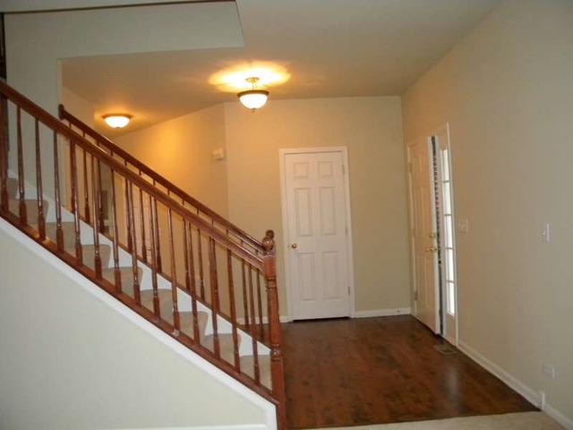 2526 Rourke Dr, Aurora, IL 60503 photo 2