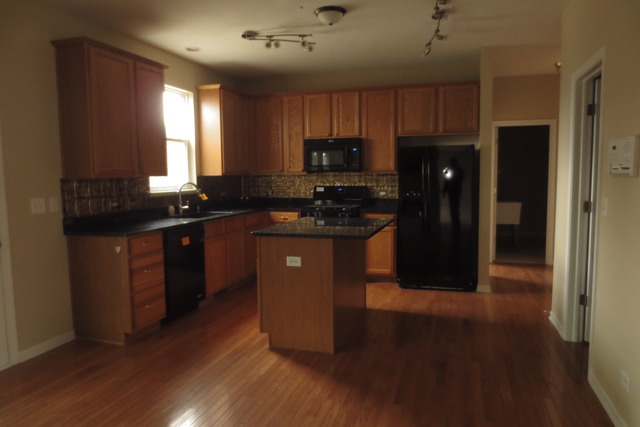 211 Gregory M Sears Dr, Gilberts, IL 60136 photo 10