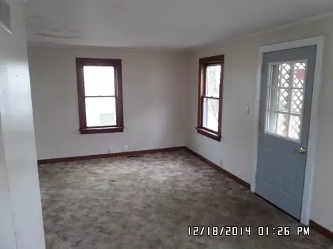 330 N Main St, Creston, IL 60113 photo 3