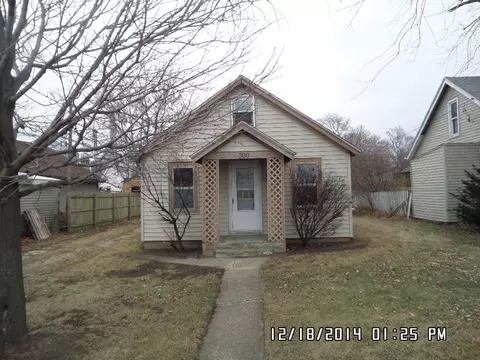 330 N Main St, Creston, IL 60113 photo 1