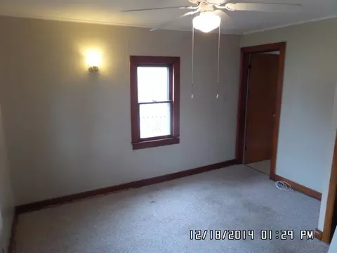 330 N Main St, Creston, IL 60113 photo 7