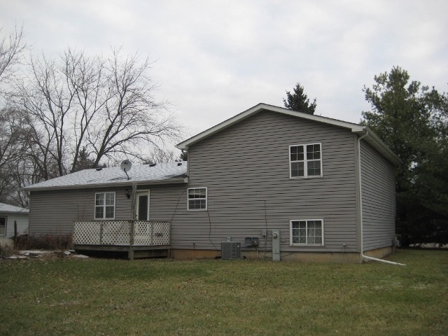 8009 Walker St, Harvard, IL 60033 photo 20