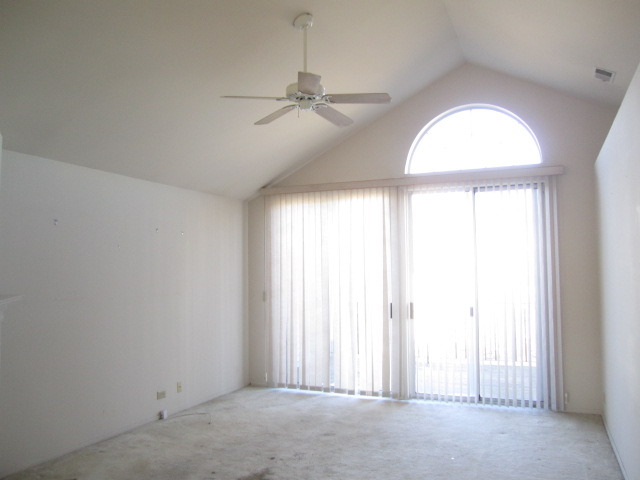 379 Aberdeen Ct #2, Bartlett, IL 60103 photo 4