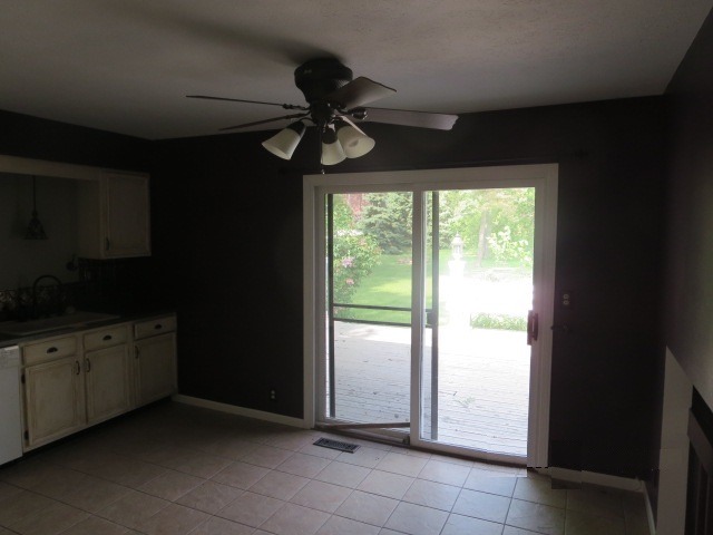 9518 Edgefield, Roscoe, IL 61073 photo 5