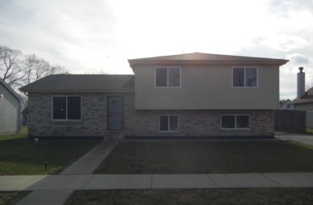 290 E 165th St, Harvey, IL 60426 photo 1