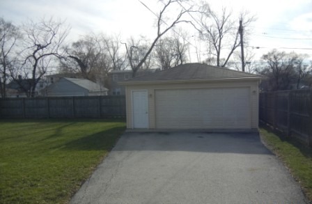 290 E 165th St, Harvey, IL 60426 photo 3