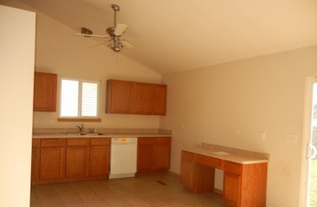 290 E 165th St, Harvey, IL 60426 photo 9