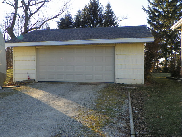 8710 S Old Mazon Rd, Gardner, IL 60424 photo 13