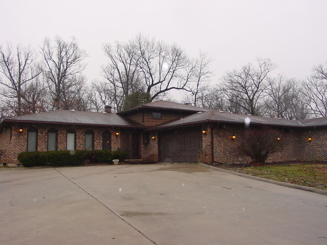 516 E Bemes Rd, Crete, IL 60417 photo 2