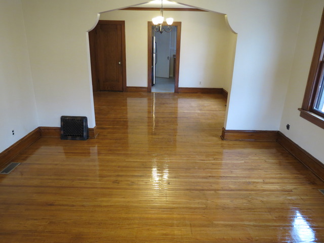 33 N Edison Ave, Elgin, IL 60123 photo 4