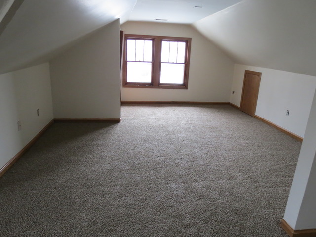 33 N Edison Ave, Elgin, IL 60123 photo 7