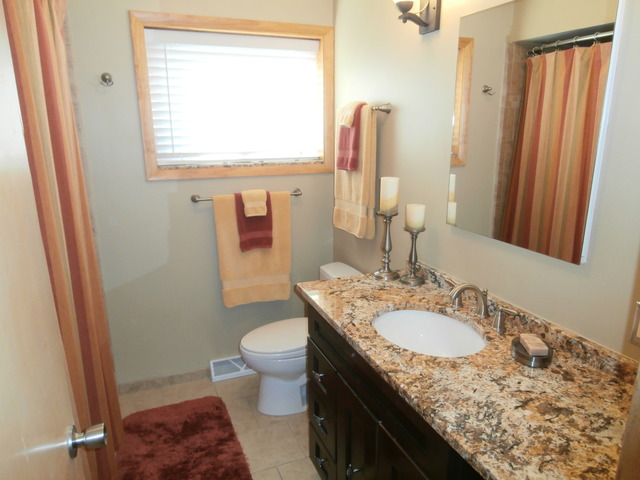 15053 Tripp Ave, Midlothian, IL 60445 photo 7