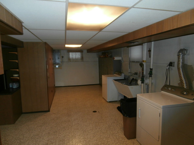 15053 Tripp Ave, Midlothian, IL 60445 photo 15