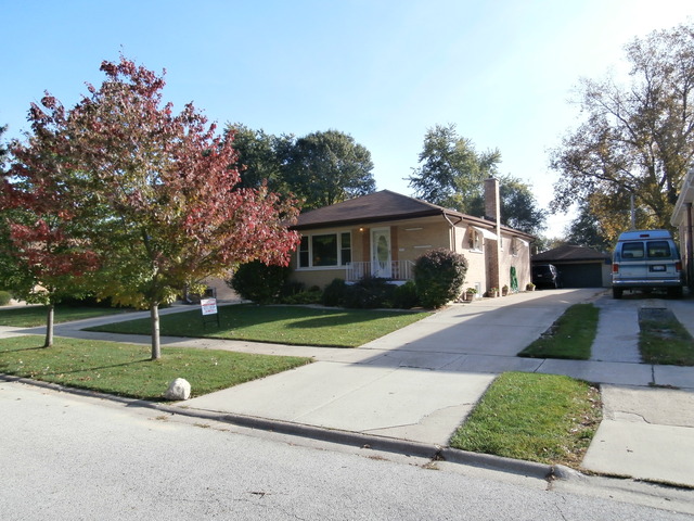 15053 Tripp Ave, Midlothian, IL 60445 photo 16