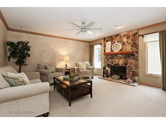 2775 Downing Ct, Aurora, IL 60502 photo 7