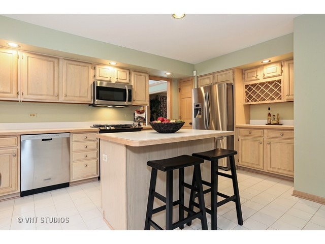 2775 Downing Ct, Aurora, IL 60502 photo 5