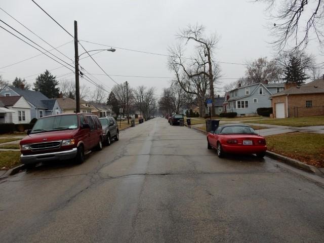 690 Jefferson Ave, Elgin, IL 60120 photo 10