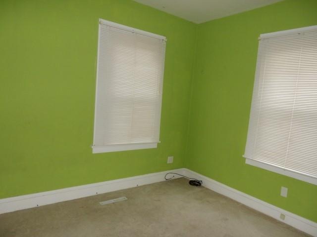 690 Jefferson Ave, Elgin, IL 60120 photo 4