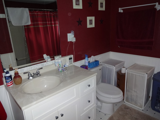 512 S Main St, Leaf River, IL 61047 photo 9
