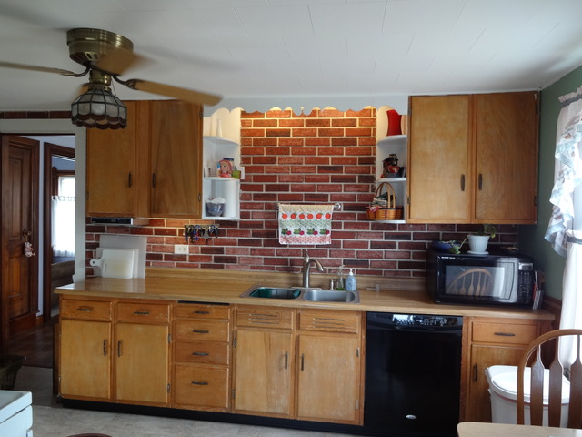 512 S Main St, Leaf River, IL 61047 photo 3