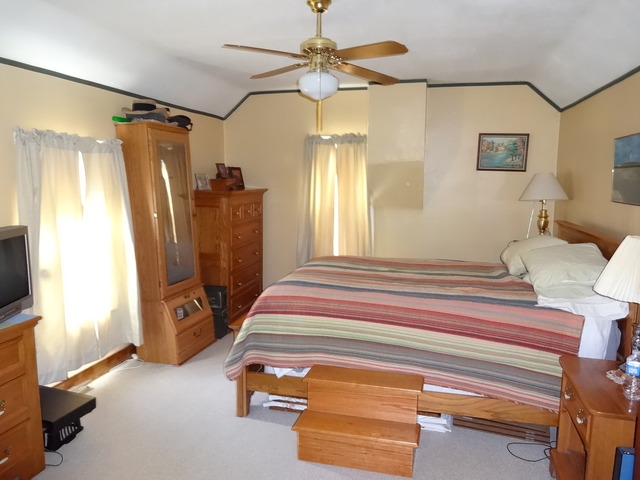 512 S Main St, Leaf River, IL 61047 photo 12