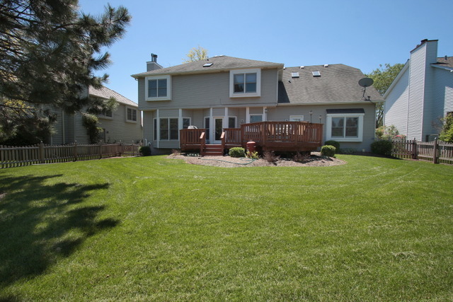 653 Clarendon Ln, Aurora, IL 60504 photo 23