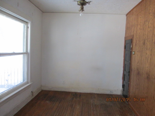 347 W 16th Pl, Chicago Heights, IL 60411 photo 2