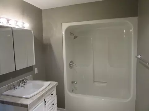 1138 Bangs St, Aurora, IL 60505 photo 11