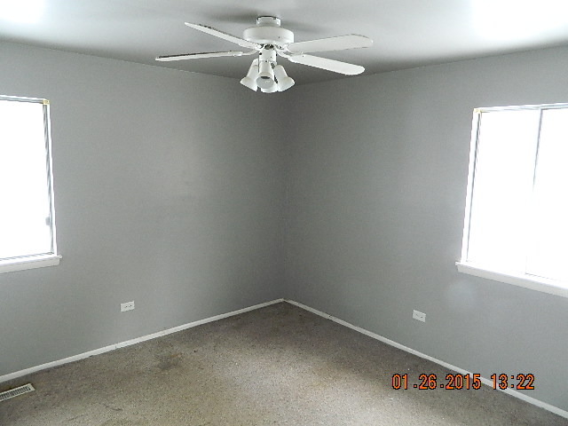 1208 Corley Dr, Elgin, IL 60120 photo 5