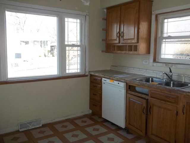 14923 Artesian Ave, Harvey, IL 60426 photo 3