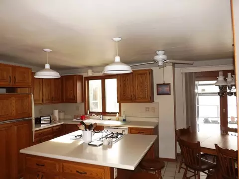 803 E Washington St, Morris, IL 60450 photo 6