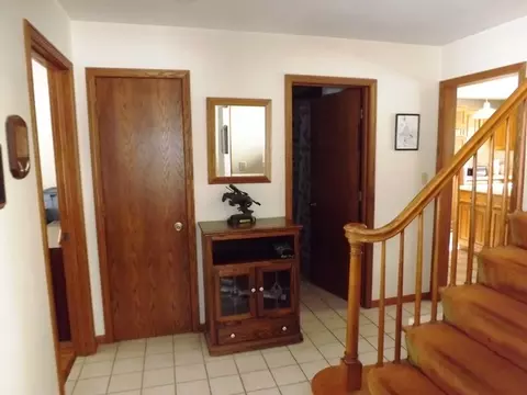 803 E Washington St, Morris, IL 60450 photo 3