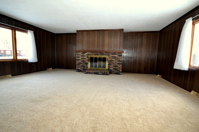 200 N Hickory Ave, Bartlett, IL 60103 photo 9