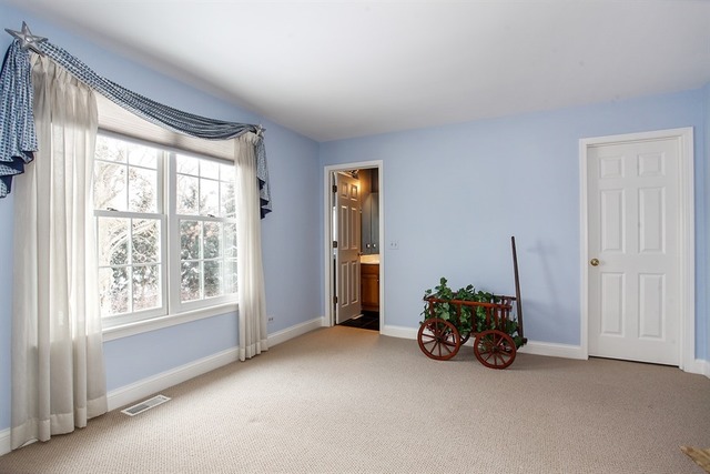 1017 Penny Ln, Wheaton, IL 60189 photo 18
