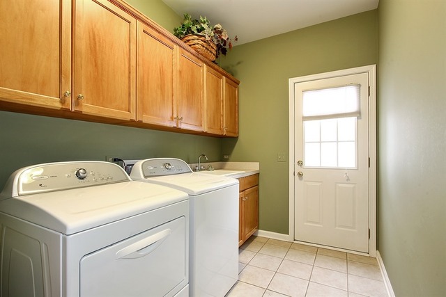 1017 Penny Ln, Wheaton, IL 60189 photo 22