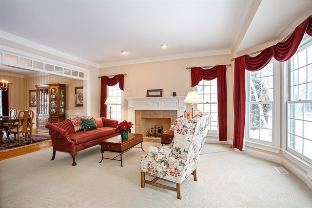 1017 Penny Ln, Wheaton, IL 60189 photo 4