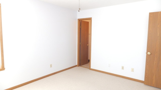 185 Rainbow Dr, Capron, IL 61012 photo 11