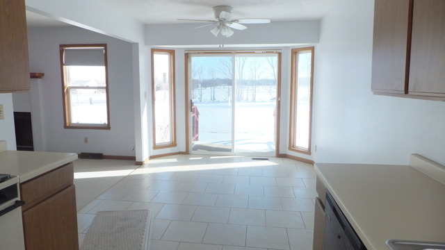 185 Rainbow Dr, Capron, IL 61012 photo 7