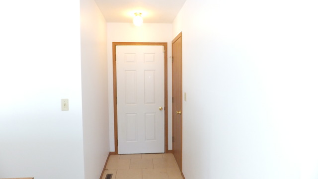 185 Rainbow Dr, Capron, IL 61012 photo 2