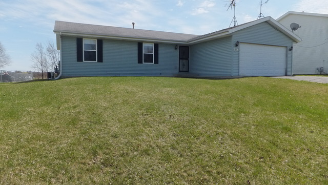 185 Rainbow Dr, Capron, IL 61012 photo 1
