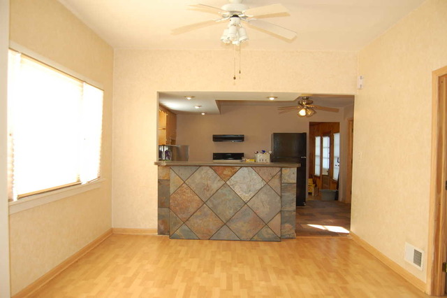 412 Wilcox Ave, Elgin, IL 60123 photo 5