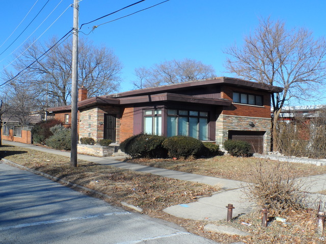 2020 E 91st St, Chicago, IL 60617 photo 1