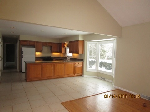 741 Dorset Dr, Wheaton, IL 60189 photo 3
