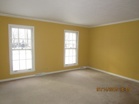 741 Dorset Dr, Wheaton, IL 60189 photo 2